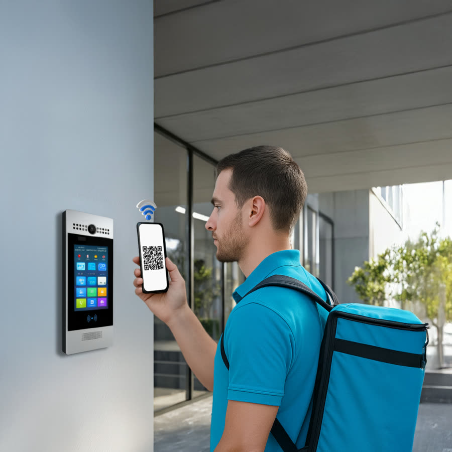 המחשה: שליח נכנס לבניין עם קוד QR בנייד